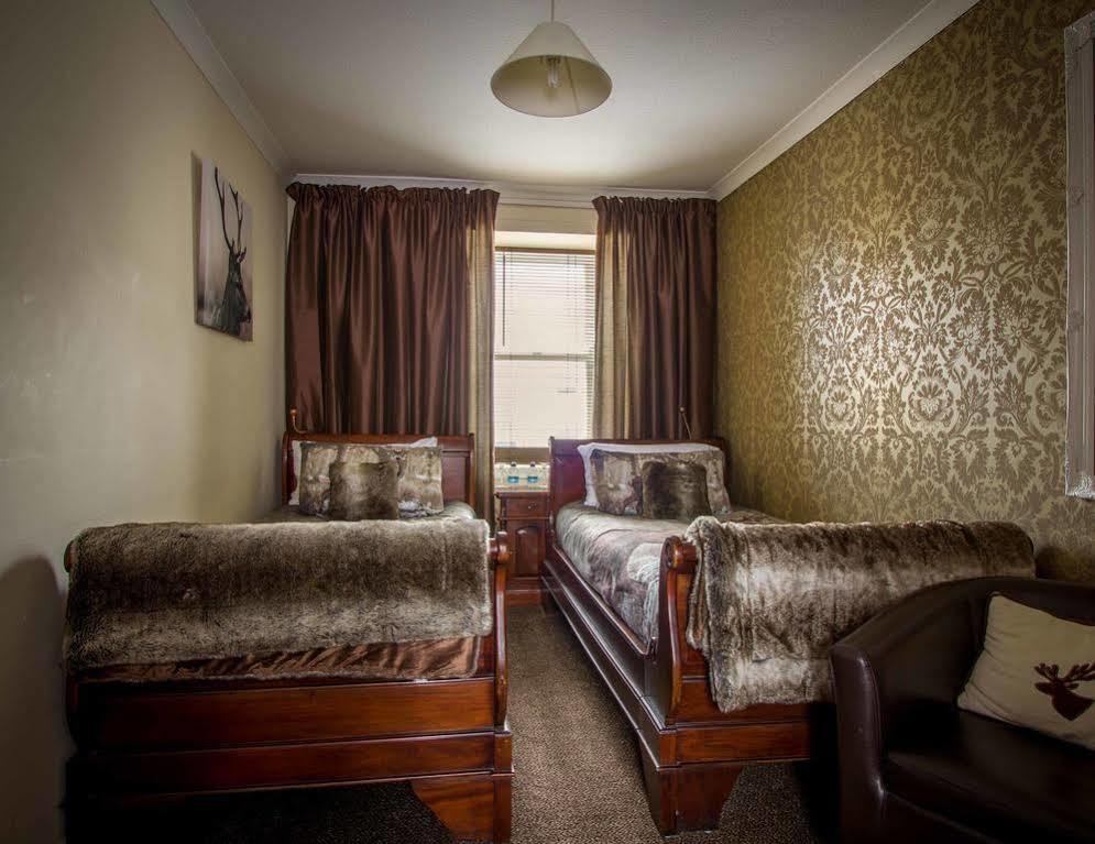 The Blackhorse Accommodation Newton Stewart Exterior photo